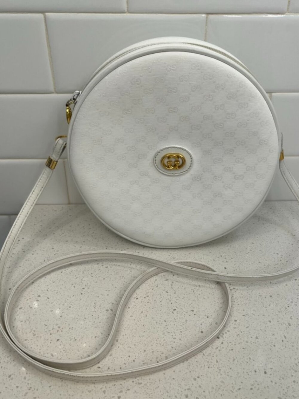 Vintage Authentic GUCCI GG Micro White Leather Canteen Round Crossbody Bag